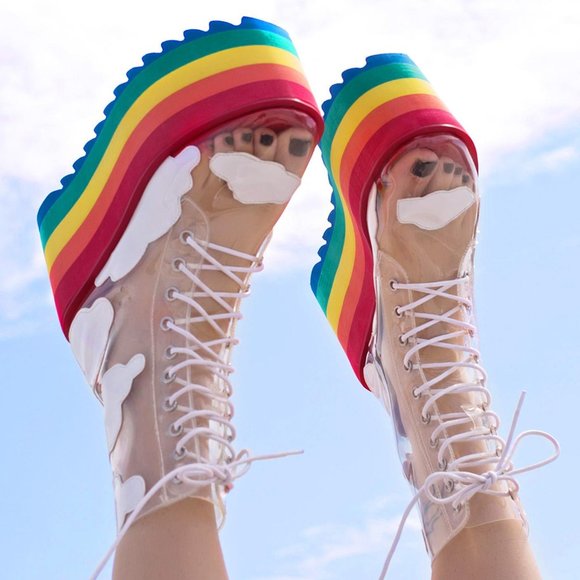 ❌SOLD❌ Current Mood Happy Daze Platforms - Picture 1 of 8